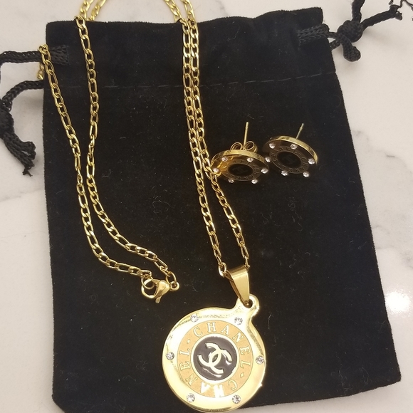 *SOLD* Authentic CHANEL set! 24k gold chain! - Picture 3 of 4
